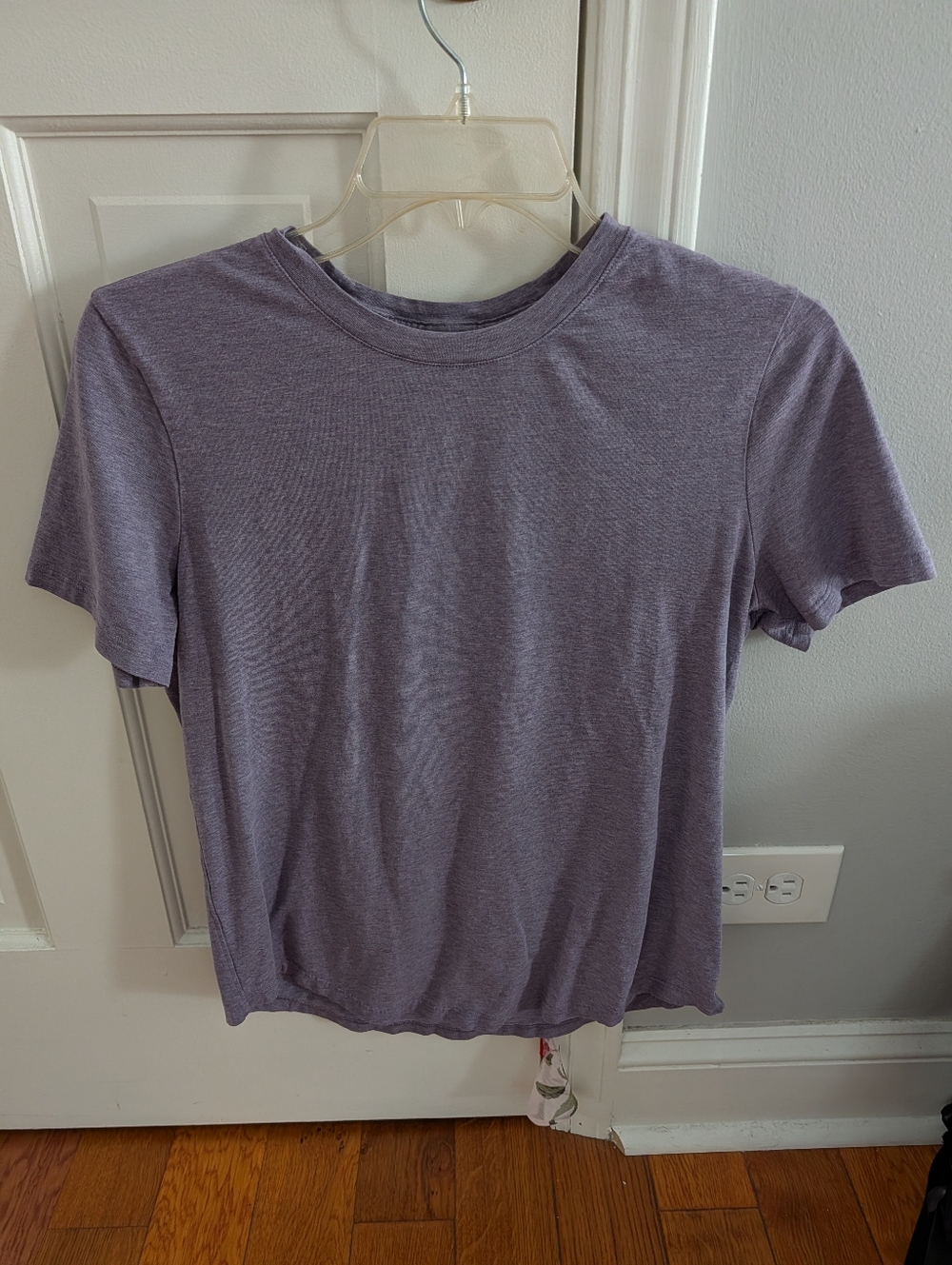 Lululemon Love Crew Shirt Size 6